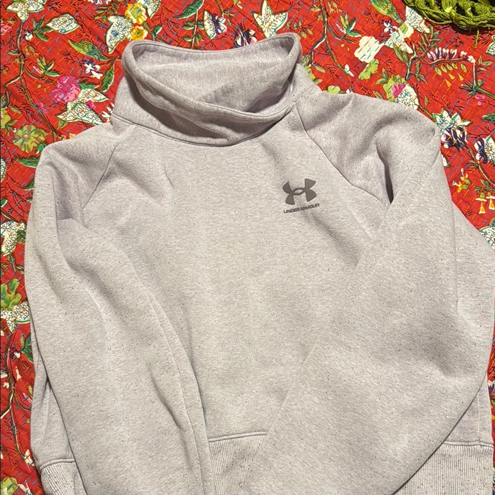 Under Armour Women's light purple sweatshirt